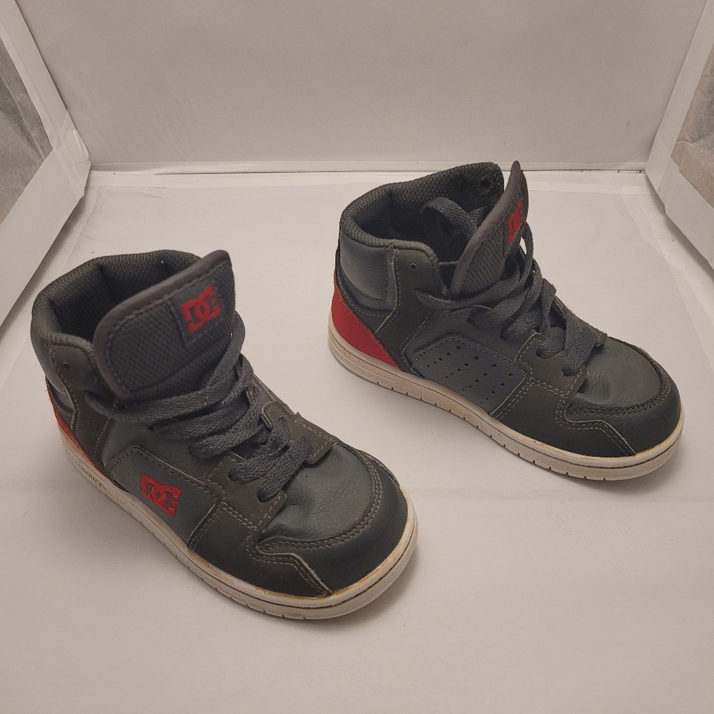 DC shoes